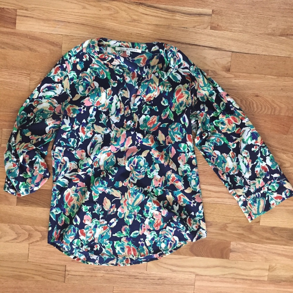 Collective Concepts Small Blouse